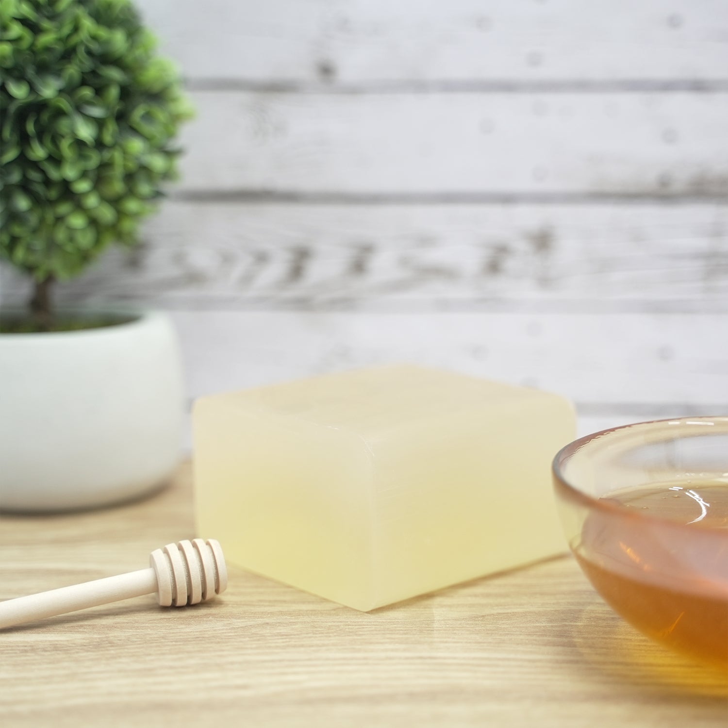 Honey - 2 Lbs Melt and Pour Soap Base